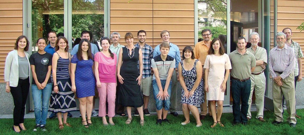Students and faculty of the 2014 Harvard Ukrainian Summer Institute in front of Harvard’s Center for Government and International Studies. 