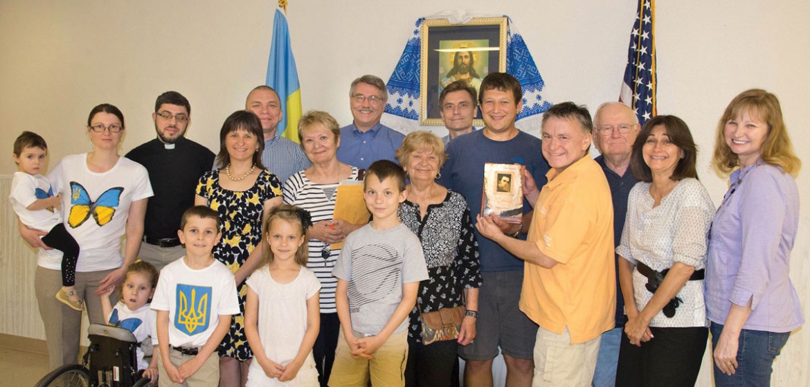 In Dallas-Fort Worth on June 4, modern-day kobzar Andrii Gorobets (fifth from right) gathered with Ukrainians at St. Sophia Ukrainian Catholic Church.