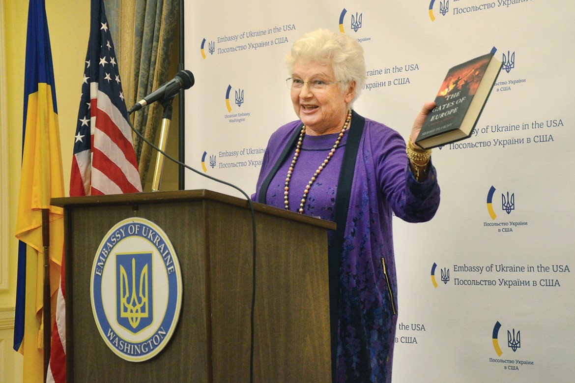 Dr. Marta Bohachevsky-Chomiak, who chairs the Antonovych Foundation’s awards committee, which selected Prof. Serhii Plokhy for the foundation’s 2015 award, shows his soon-to-be released book, “The Gates of Europe – A History of Ukraine.”