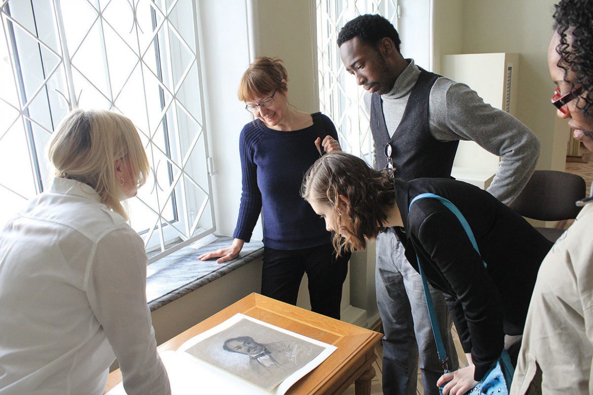 A curator at the Taras Shevchenko Museum in Kyiv shows Yara’s Virlana Tkacz, Jeremy Tardy, Maria Pleskevich and Shona Tucker the original Shevchenko drawing of Ira Aldridge. 