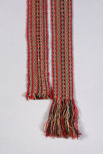 A sash, or “brâu” (warp double-faced weave, patterned), of the end of the 19th century from the Craiova region, southern Carpathians, Romania. (FARZ Collection)
