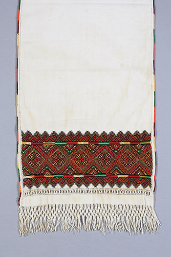 A ritual cloth, or “rushnyk” (embroidery on plain weave), of the 1930s from the Hutsul region, Ivano-Frankivsk Oblast, eastern Carpathians, Ukraine. (UM Collection)