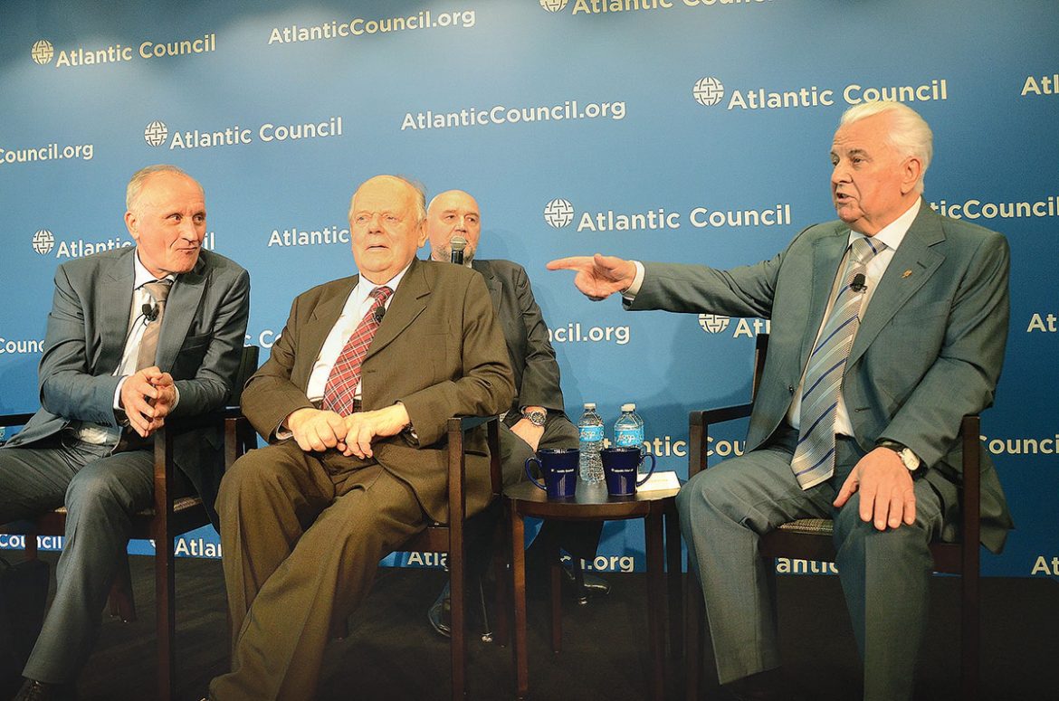 Ukraine’s first president after the dissolution of the Soviet Union, Leonid Kravchuk (right), analyzes the country’s conflicts along its border with Russia and Moscow’s annexation of Crimea during a panel discussion at the Atlantic Council with two other post-Soviet leaders, Russia’s first deputy prime minister Gennady Burbulis (left) and the first Belarusian president Stanislau Shushkevich (center).