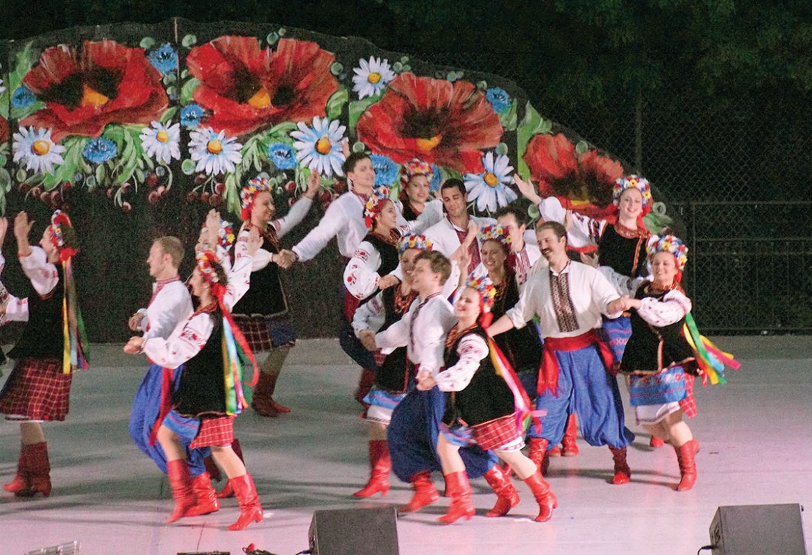 The much-anticipated “Hopak” is performed by the workshop dancers.