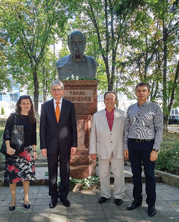 At the Taras Shevchenko monument in Chisinau, Moldova (from left) are: Maryna Iaroshevych, Eugene Czolij, Oleksandr Maystrenko and Stanislav Bryzhatiuk.